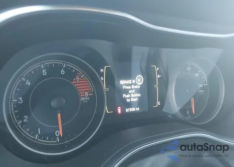 2021 Jeep Cherokee Latitude Lux 4X4 z USA, uszkodzony, nr VIN 1C4PJMMX4MD177899